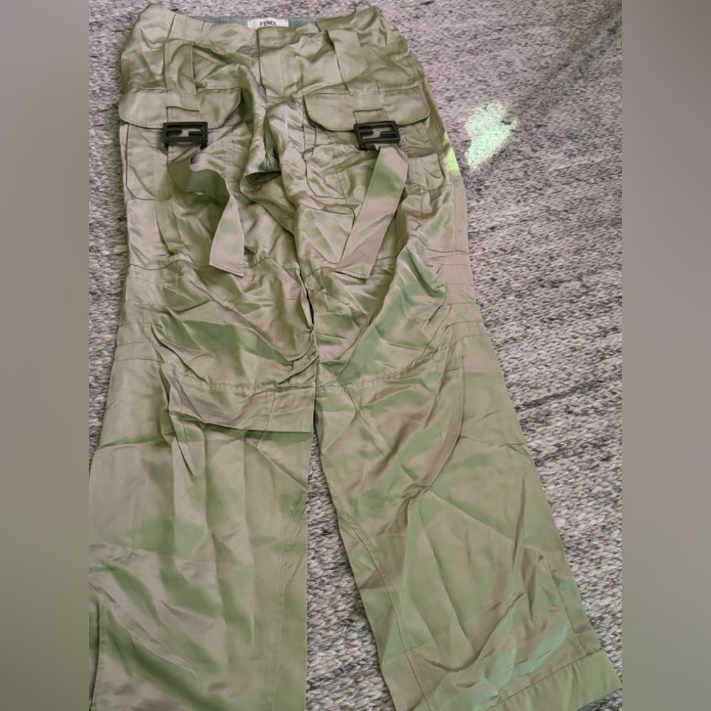 FENDI
satin-finish cargo trousers SZ 40 - Picture 6 of 9